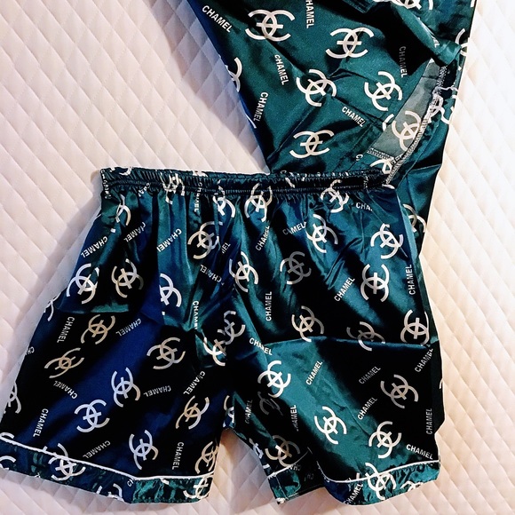 Leisure sleep wear Small/Medium Green/ Juniors - Picture 3 of 6